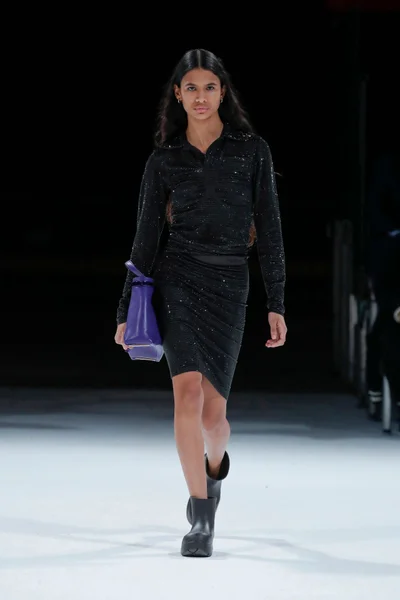 Look 49
